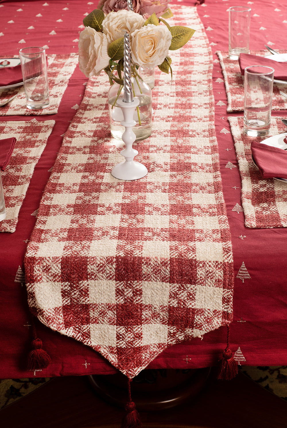 Yarn Dyed Check Table Linen (Pack of 14 Pieces | 6 Seater)
